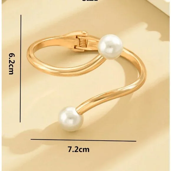 Faux Pearl Elegant Braclet - Picture 2 of 5